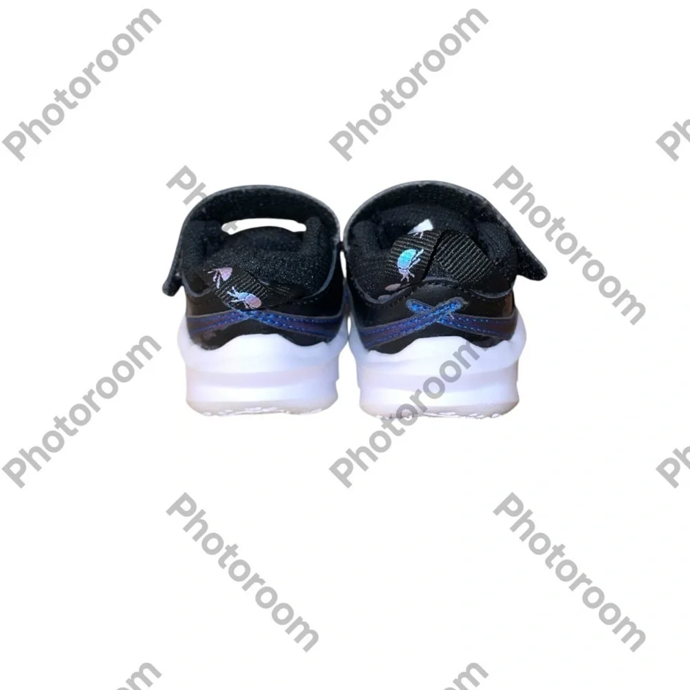 NWOT Nike Baby/toddler Team Hustle size  3C Black and blue.